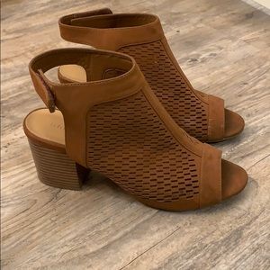 Dark Tan Wedges
